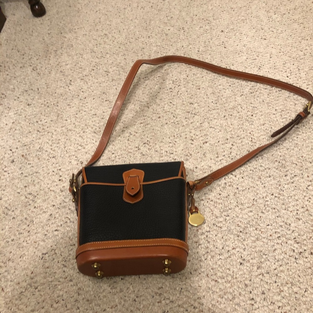 Vintage Dooney and Burke cross body